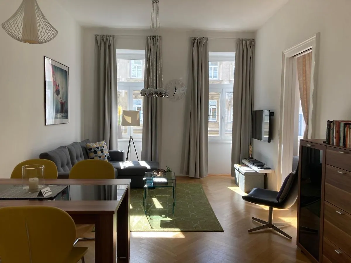 Apartment Vienna Living 0*,